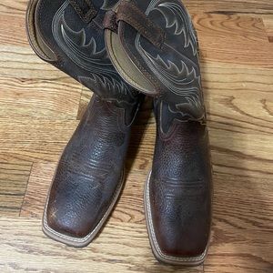 Men’s Ariat Hybrid Rancher Western Boots; Size 9; never been worn